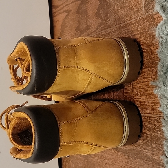 Lugz boots - Picture 3 of 5